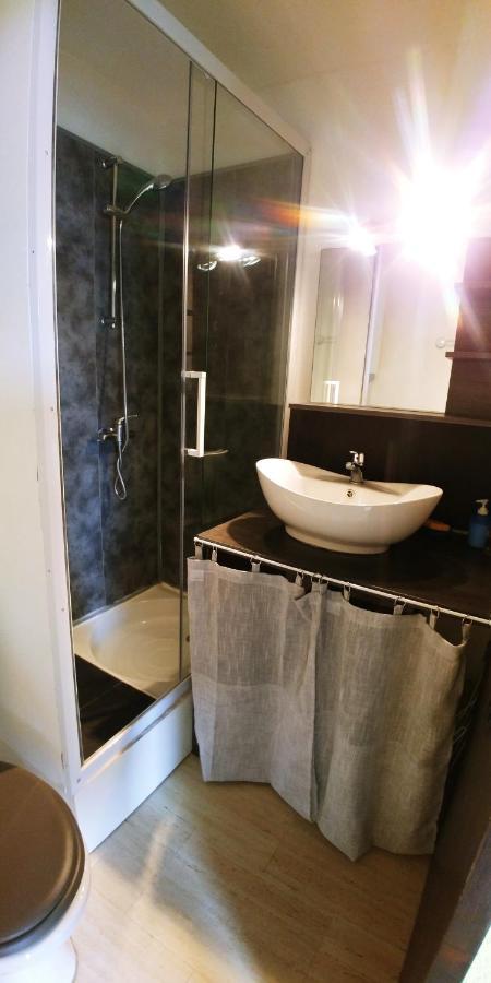 Appartement Dans Residence Calme Et Securisee เลอบาร์กาแรส ภายนอก รูปภาพ