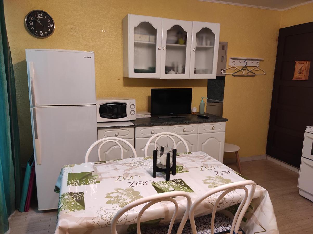 Appartement Dans Residence Calme Et Securisee เลอบาร์กาแรส ภายนอก รูปภาพ